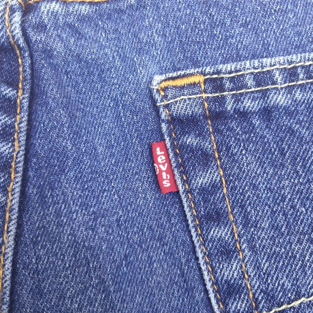 Levi's Jeans‎ Mens 36x27.5 Blue 505 Regular Fit Straight Leg Medium Wash Hemmed